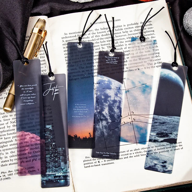 5PC/pack Roaming the Universe Bookmark